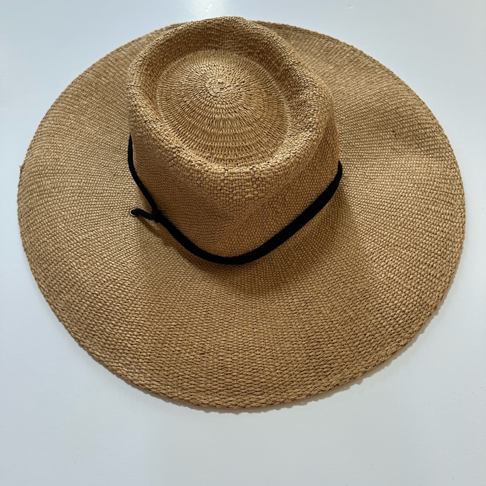 Universal Thread Natural Straw Hat